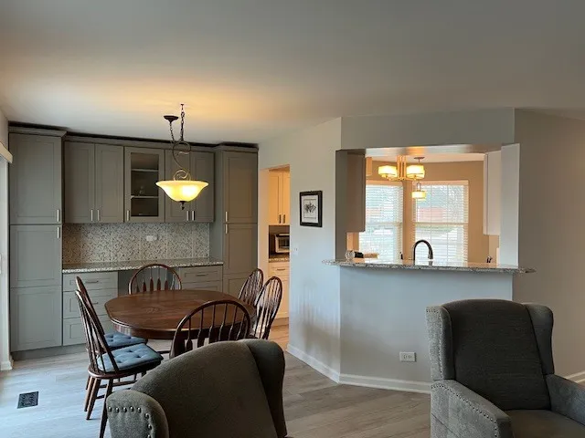 $2,900 | 116 Hemstead Street, Unit 116, Lake Bluff, IL 60044