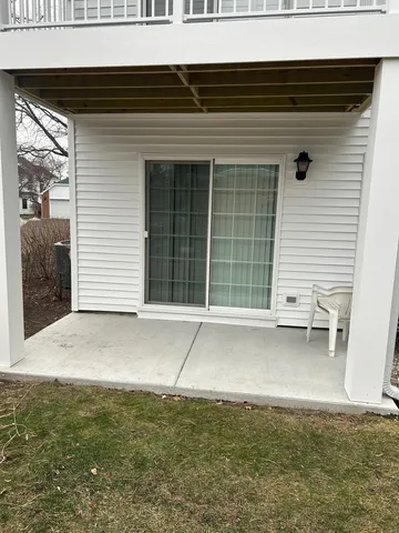 $2,900 | 116 Hemstead Street, Unit 116, Lake Bluff, IL 60044