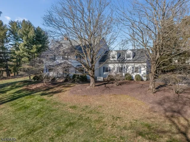 $949,000 | 19 Lexington Road, Annandale, NJ 08801