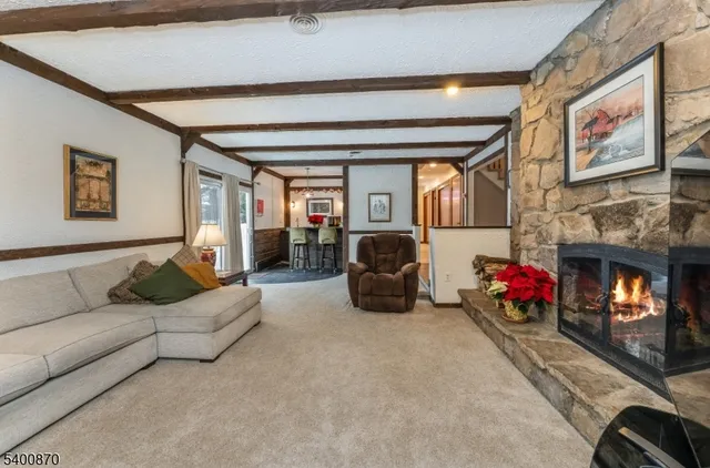 $949,000 | 19 Lexington Road, Annandale, NJ 08801