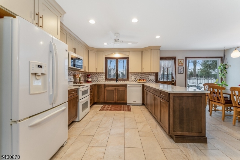 19 Lexington Road Annandale, NJ 08801 - Photo 14 of 35