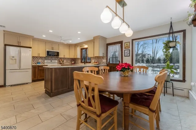 $949,000 | 19 Lexington Road, Annandale, NJ 08801