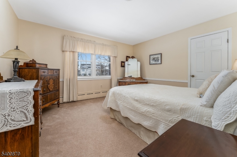 19 Lexington Road Annandale, NJ 08801 - Photo 25 of 35