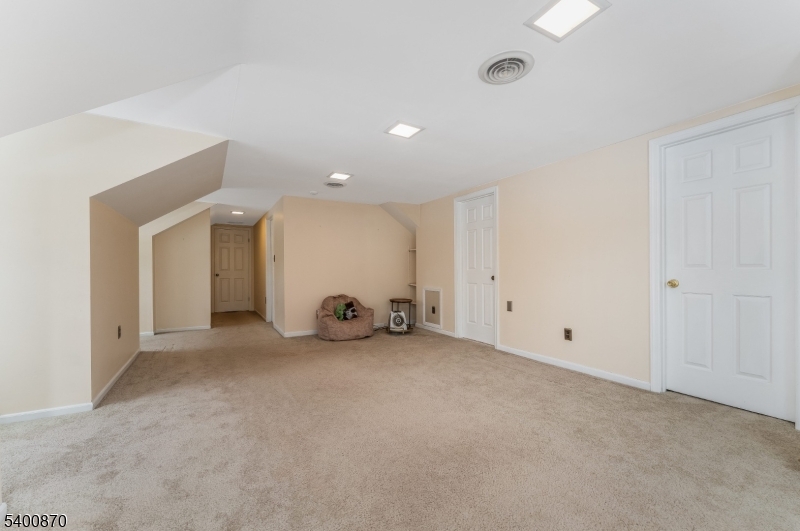 19 Lexington Road Annandale, NJ 08801 - Photo 26 of 35