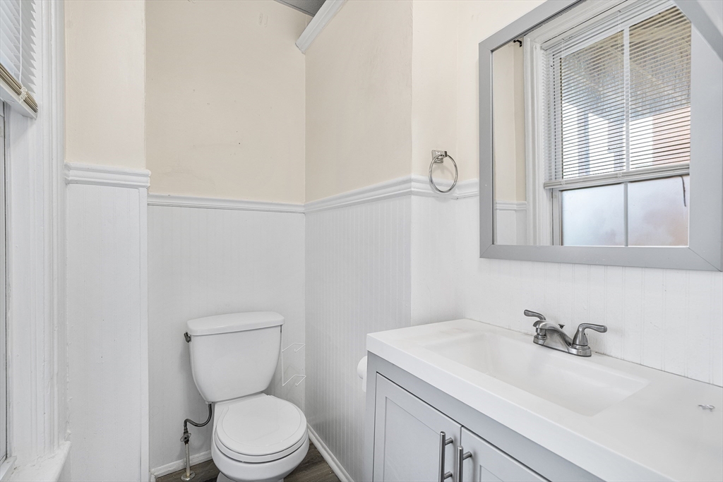 10 Sycamore Street Worcester, MA 01608 - Photo 11 of 37 Gallery Image 11