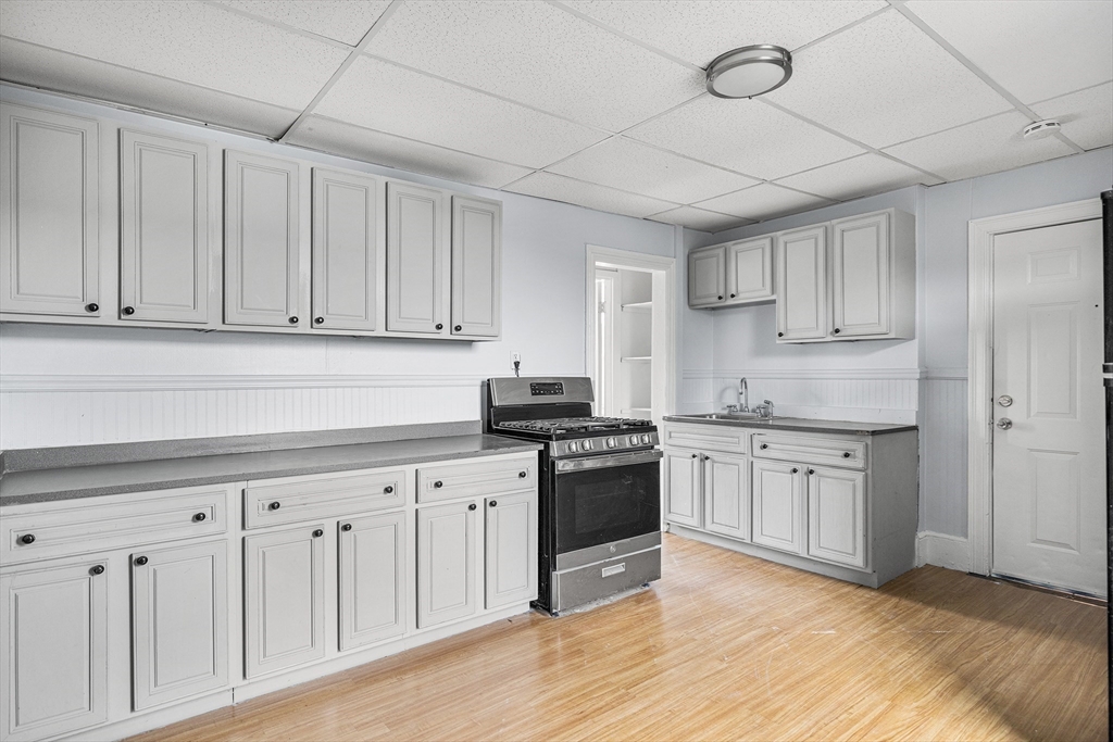 10 Sycamore Street Worcester, MA 01608 - Photo 13 of 37 Gallery Image 13