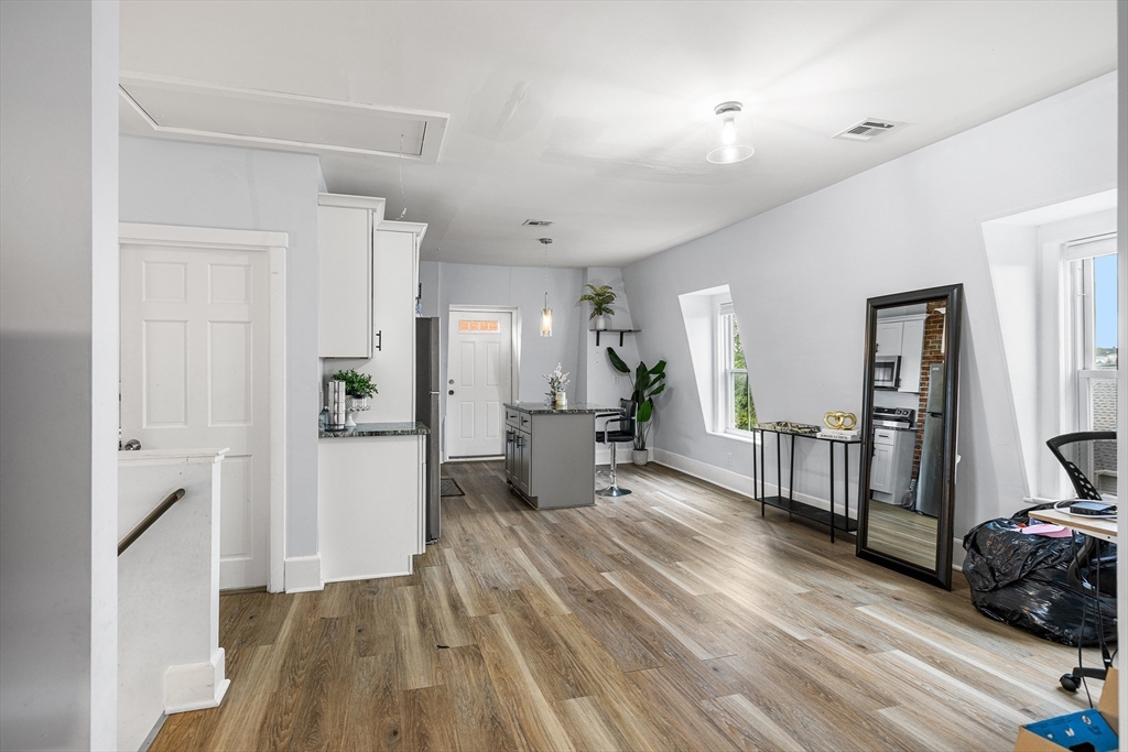 10 Sycamore Street Worcester, MA 01608 - Photo 25 of 37 Gallery Image 25