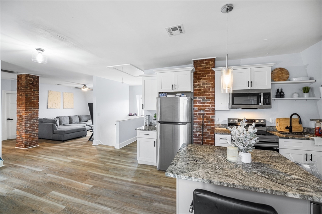 10 Sycamore Street Worcester, MA 01608 - Photo 26 of 37 Gallery Image 26