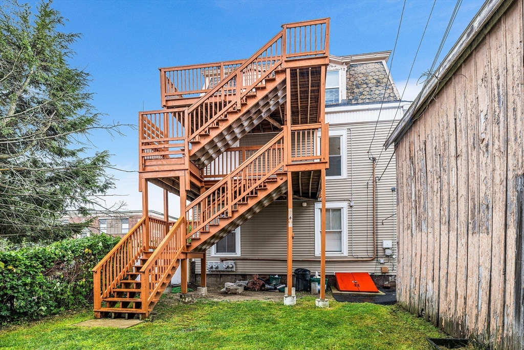 10 Sycamore Street Worcester, MA 01608 - Photo 31 of 37 Gallery Image 31
