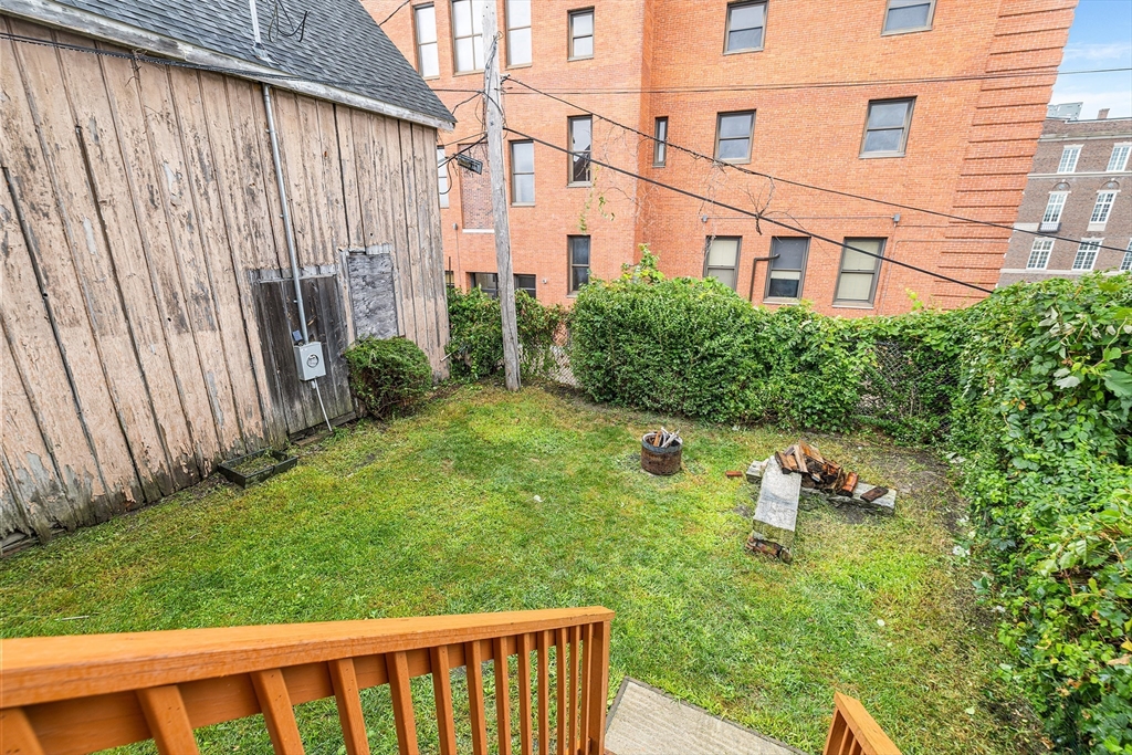 10 Sycamore Street Worcester, MA 01608 - Photo 32 of 37 Gallery Image 32