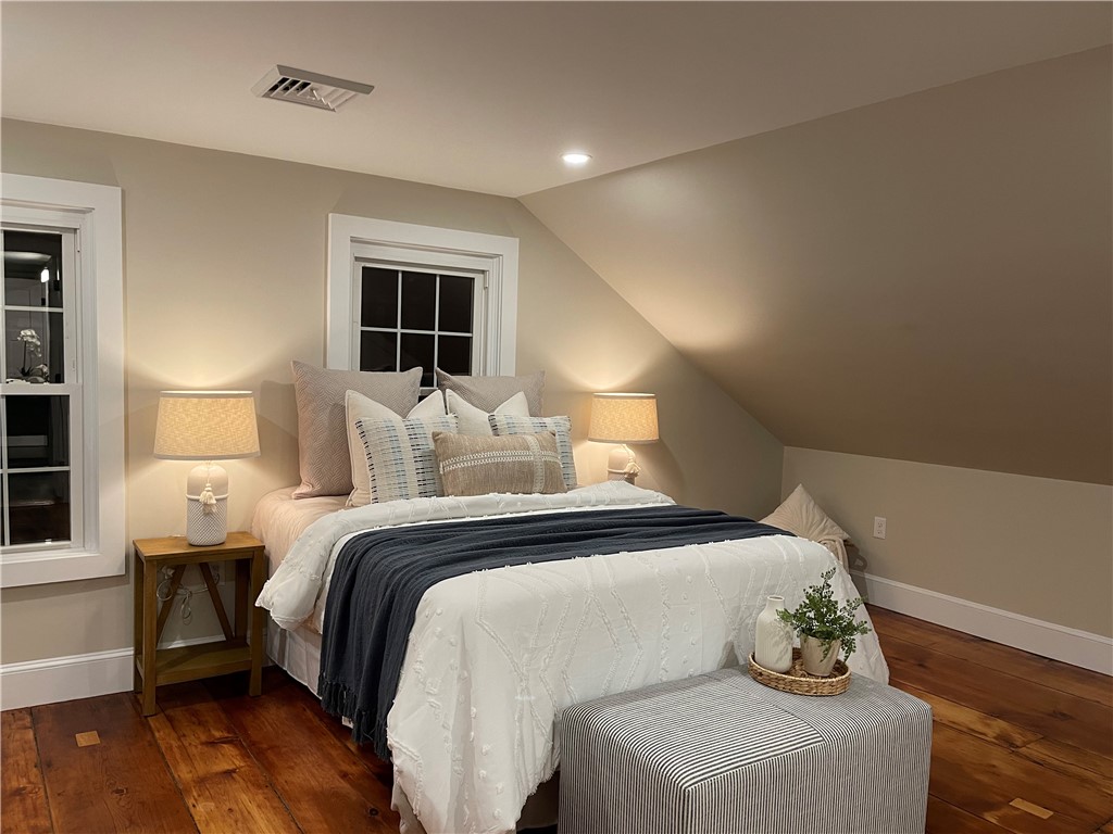 36 Congregational Street Bristol, RI 02809 - Photo 11 of 16 Primary Bedroom