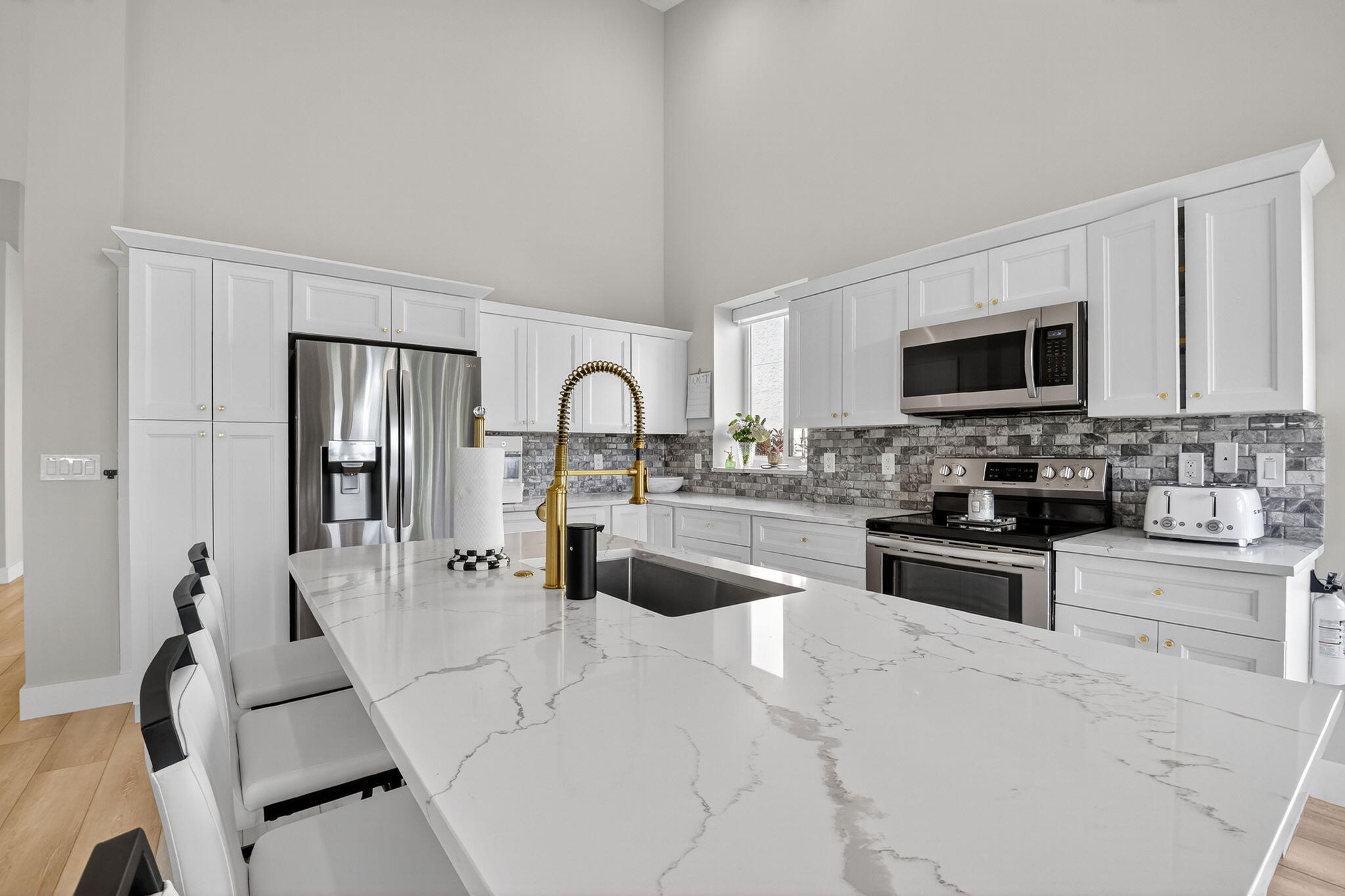 8385 Horseshoe Bay Road Boynton Beach, FL 33472 - Photo 10 of 49 19-web-or-mls-017_DSC_7668