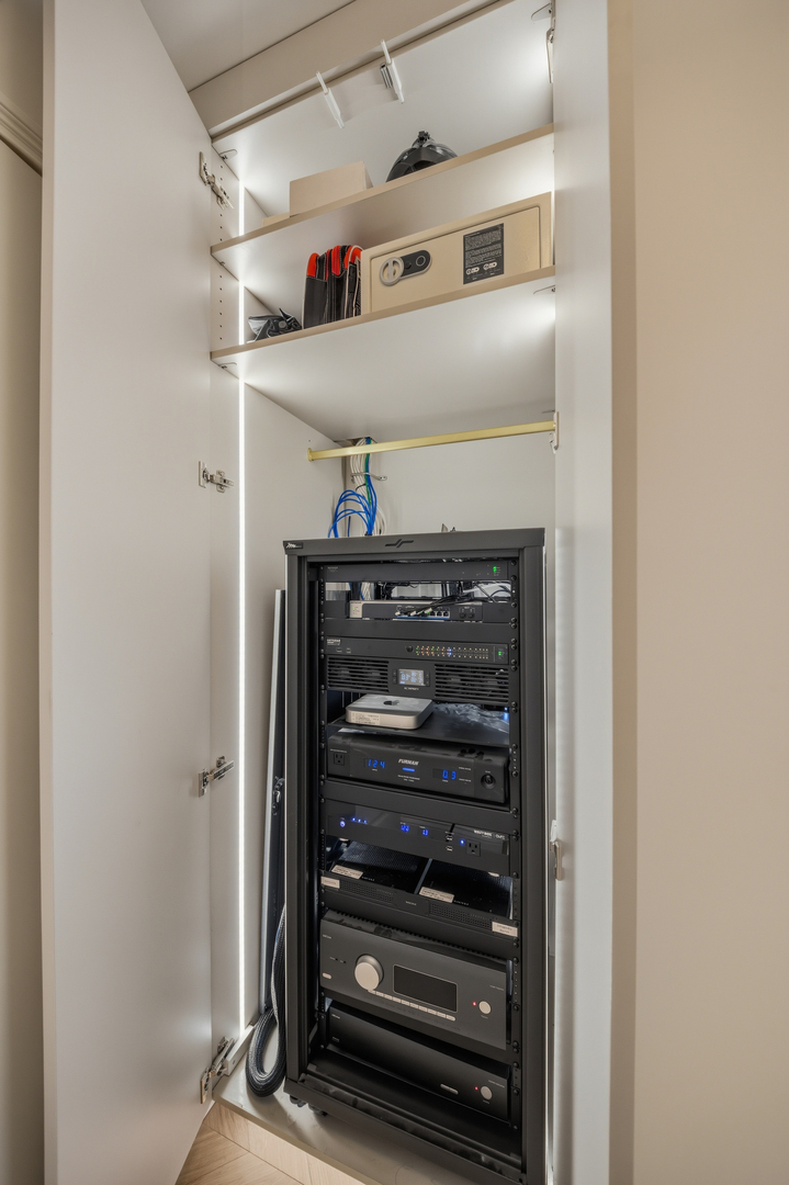 111 East Chestnut Street, Unit PHAB Chicago, IL 60611 - Photo 82 of 124
