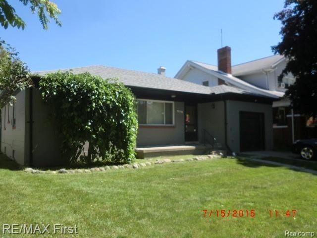 15601 Charles R Avenue Eastpointe, MI 48021 - Photo 2 of 3 CIMG5119.jpg
