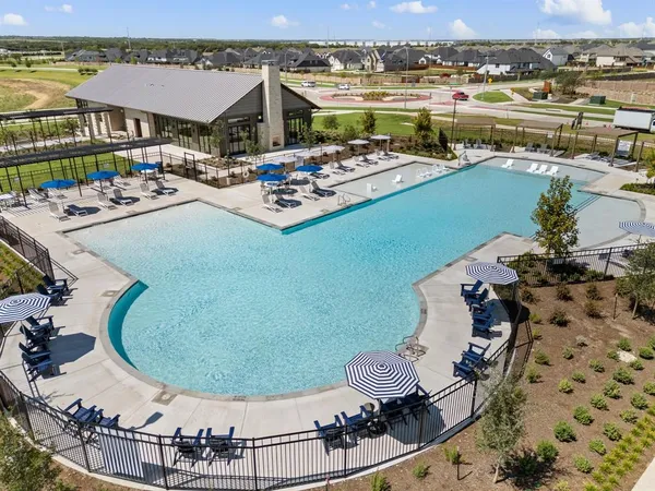 $2,400 | 1216 West Yarrow Avenue, Justin, TX 76247