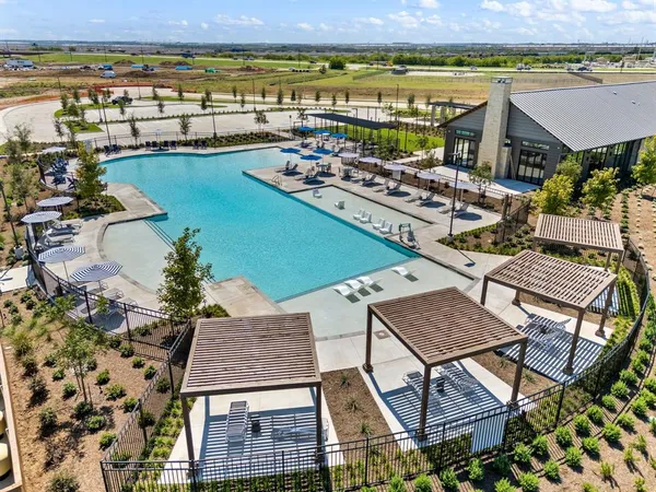 $2,400 | 1216 West Yarrow Avenue, Justin, TX 76247