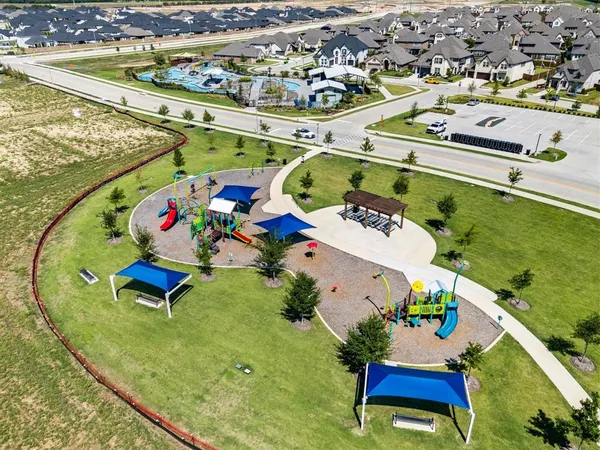 $2,400 | 1216 West Yarrow Avenue, Justin, TX 76247