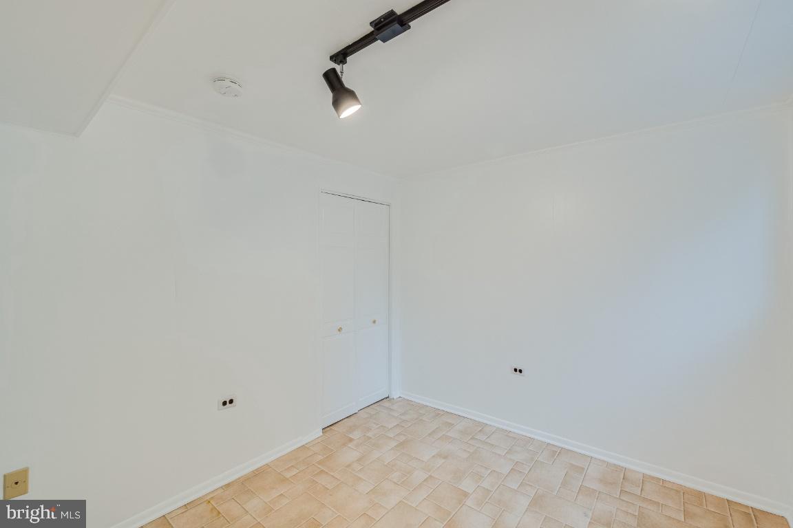4704 Split Rock Road Alexandria, VA 22310 - Photo 34 of 40