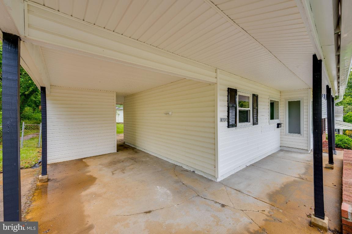 4704 Split Rock Road Alexandria, VA 22310 - Photo 5 of 40
