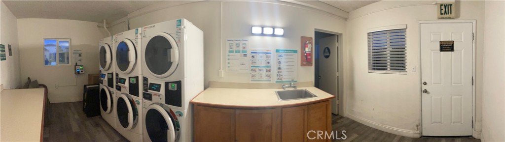 22600 Normandie Avenue, Unit 32 Torrance, CA 90502 - Photo 40 of 40 a very nice looking room with a large window