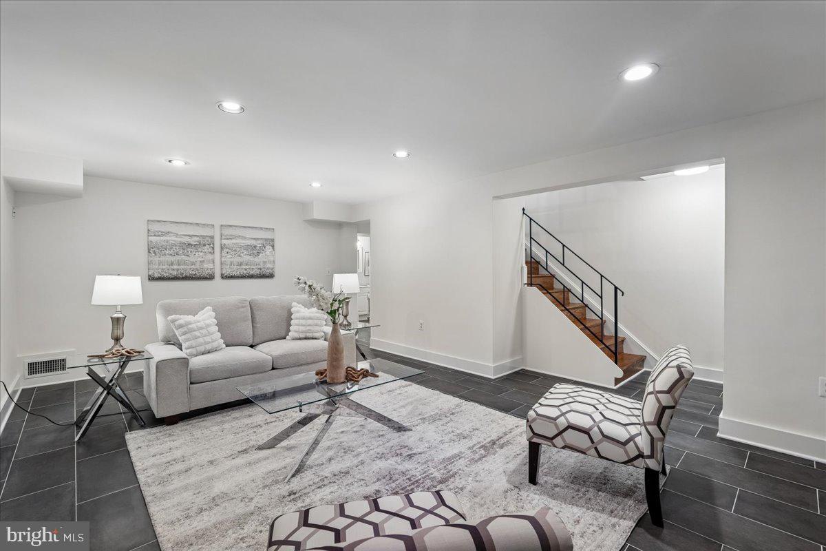 9817 Cherry Tree Lane Silver Spring, MD 20901 - Photo 32 of 73