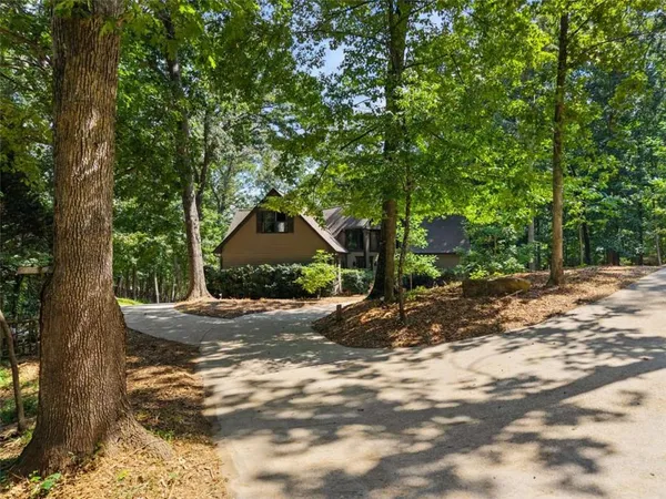 $2,200,000 | 6680 Woodlake Drive, Flowery Branch, GA 30542