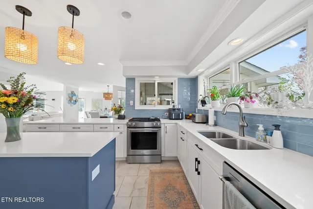 $915,000 | 1260 Arrowhead Drive, Crossville, TN 38572