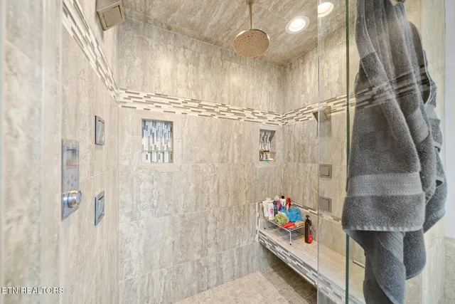 $915,000 | 1260 Arrowhead Drive, Crossville, TN 38572