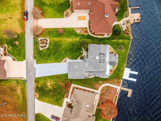 $915,000 | 1260 Arrowhead Drive, Crossville, TN 38572