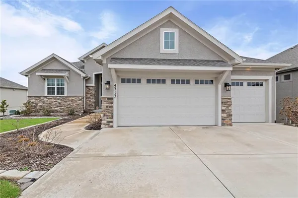 $919,000 | 4313 Lakeshore Drive, Basehor, KS 66007