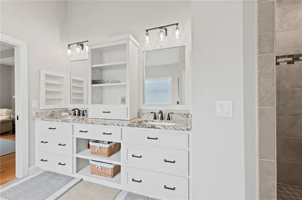 $919,000 | 4313 Lakeshore Drive, Basehor, KS 66007