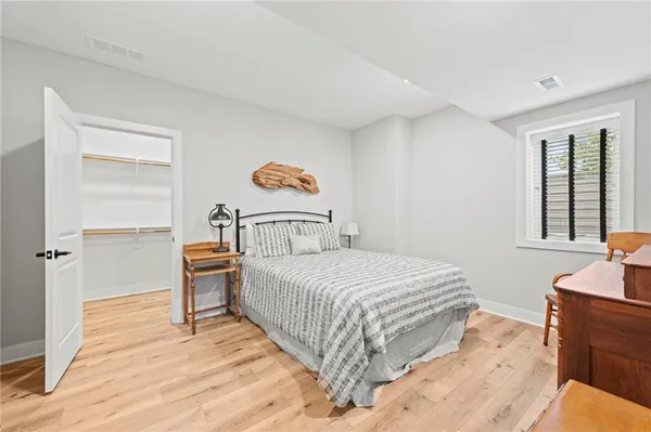 $919,000 | 4313 Lakeshore Drive, Basehor, KS 66007