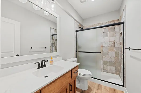 $919,000 | 4313 Lakeshore Drive, Basehor, KS 66007