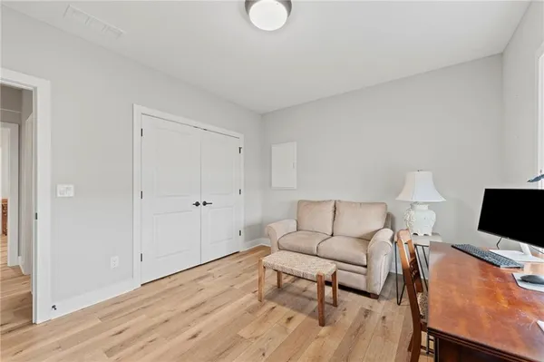 $919,000 | 4313 Lakeshore Drive, Basehor, KS 66007