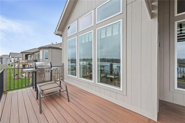 $919,000 | 4313 Lakeshore Drive, Basehor, KS 66007