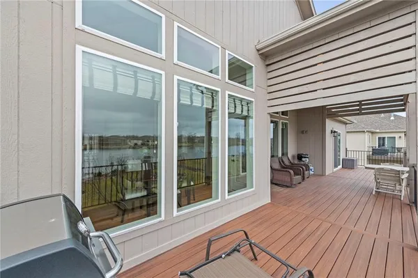 $919,000 | 4313 Lakeshore Drive, Basehor, KS 66007