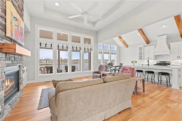 $919,000 | 4313 Lakeshore Drive, Basehor, KS 66007