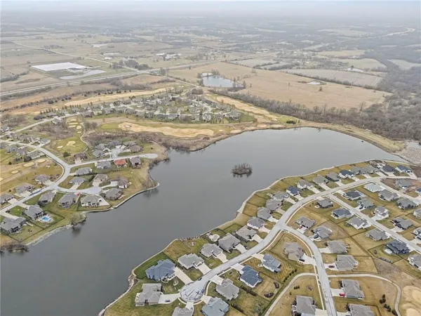 $919,000 | 4313 Lakeshore Drive, Basehor, KS 66007