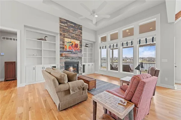 $919,000 | 4313 Lakeshore Drive, Basehor, KS 66007