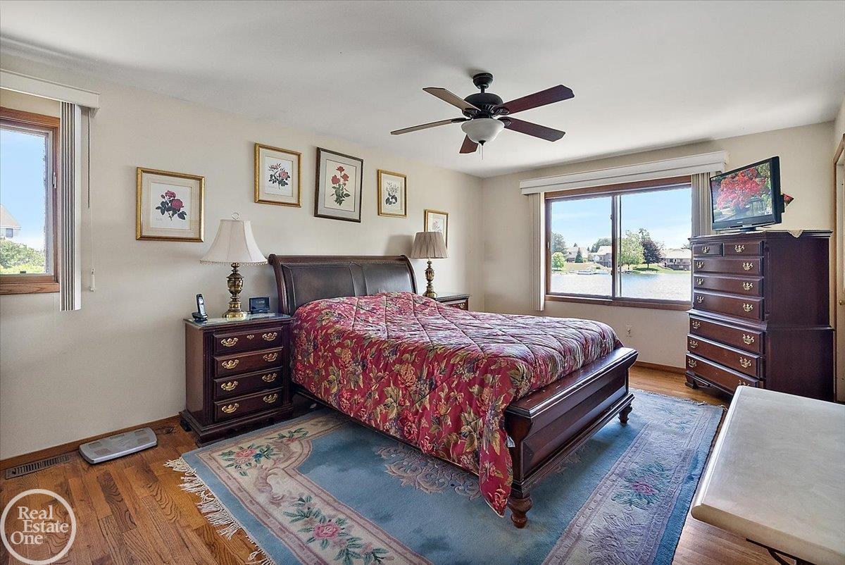 3286 Sandy Point Utica, MI 48316 - Photo 35 of 67