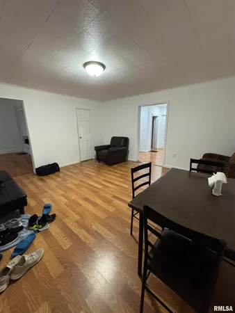 $135,000 | 128 West Adams Road, Macomb, IL 61455