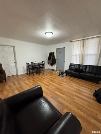 $135,000 | 128 West Adams Road, Macomb, IL 61455