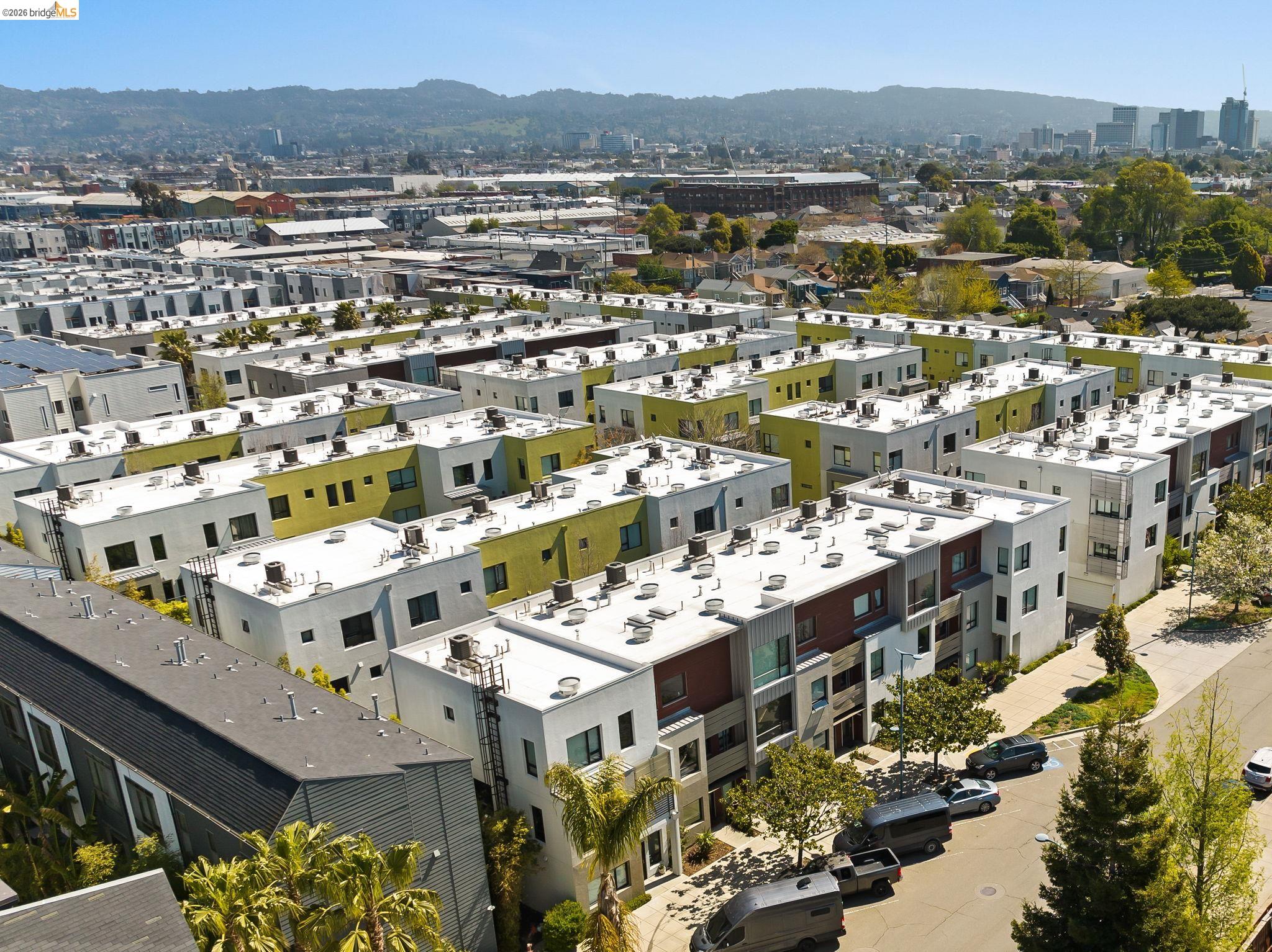 1780 12th Street Oakland, CA 94607 - Photo 28 of 31 a picture of city view