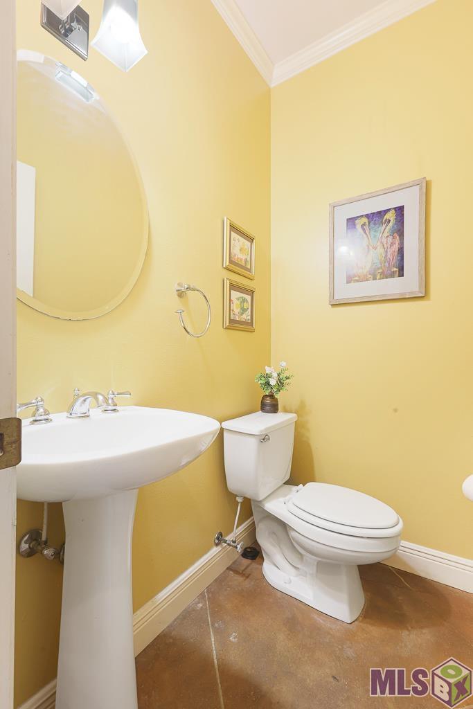 11745 Perkins Road Baton Rouge, LA 70810 - Photo 21 of 32 Half Bath