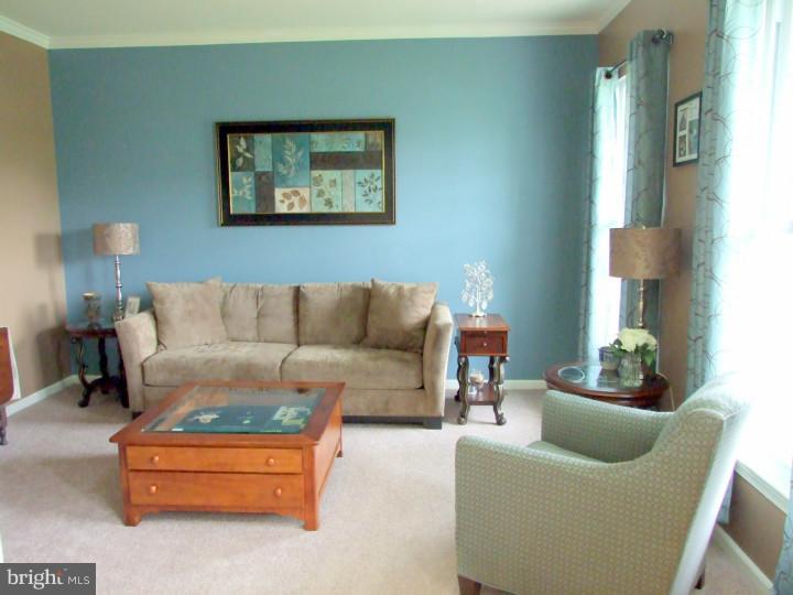 110 Winston Way Oxford, PA 19363 - Photo 3 of 25 Gallery Image 3