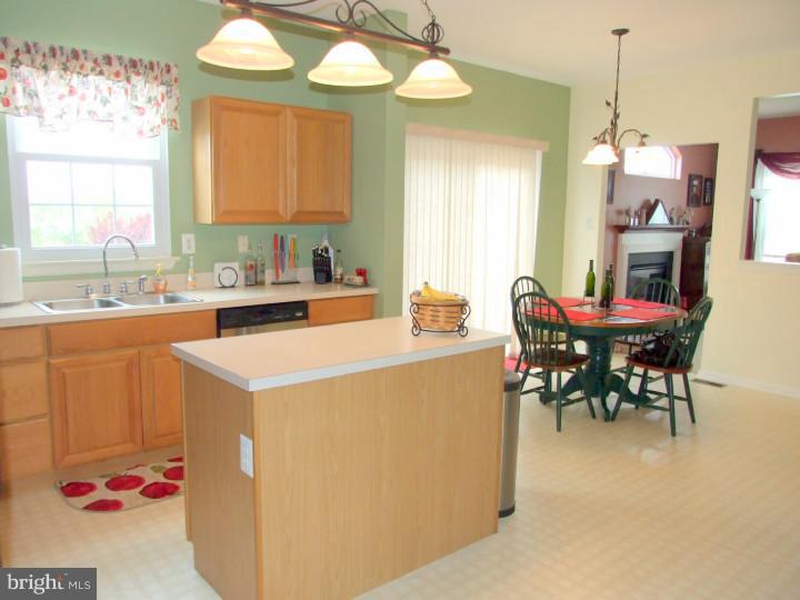 110 Winston Way Oxford, PA 19363 - Photo 8 of 25 Gallery Image 8