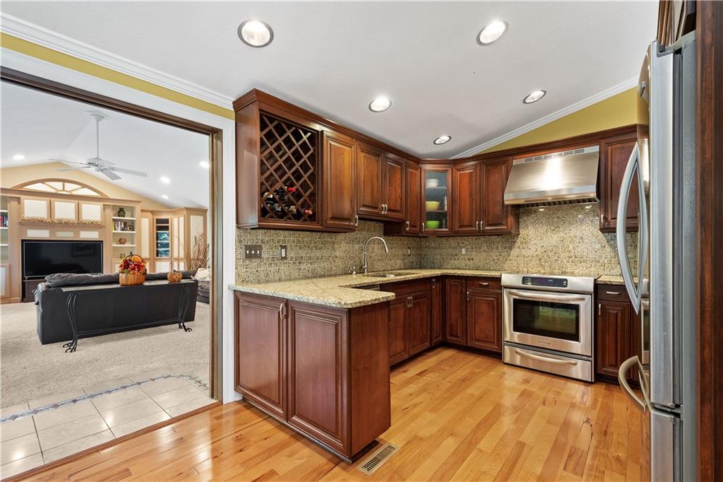 179 Cumer Road McDonald, PA 15057 - Photo 11 of 41 Gallery Image 11