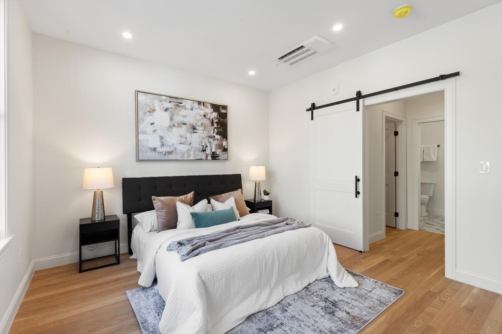 27 Shepard Street, Unit 1 Boston, MA 02135 - Photo 13 of 29