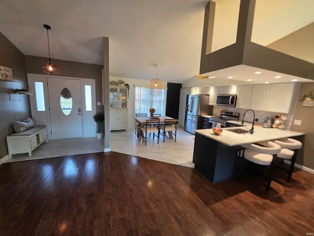 $289,900 | 1801 South O'Hare Boulevard, Yorktown, IN 47396