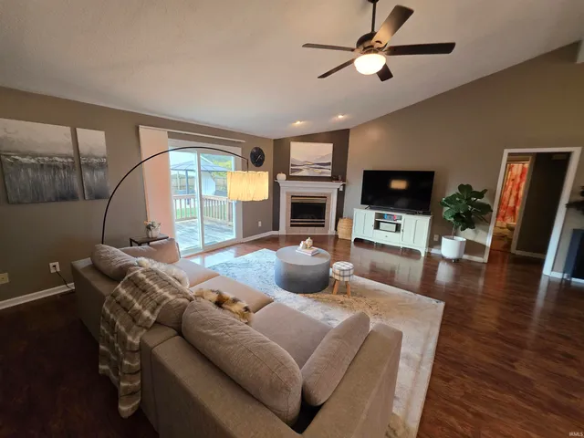 $289,900 | 1801 South O'Hare Boulevard, Yorktown, IN 47396